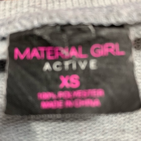 Activewear cute ripped fashion top - Picture 3 of 4